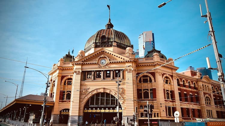 Best Hotels in Melbourne near Flinders Street Station