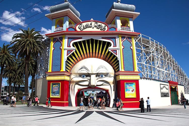 Best Hotels in Melbourne near Luna Park Melbourne