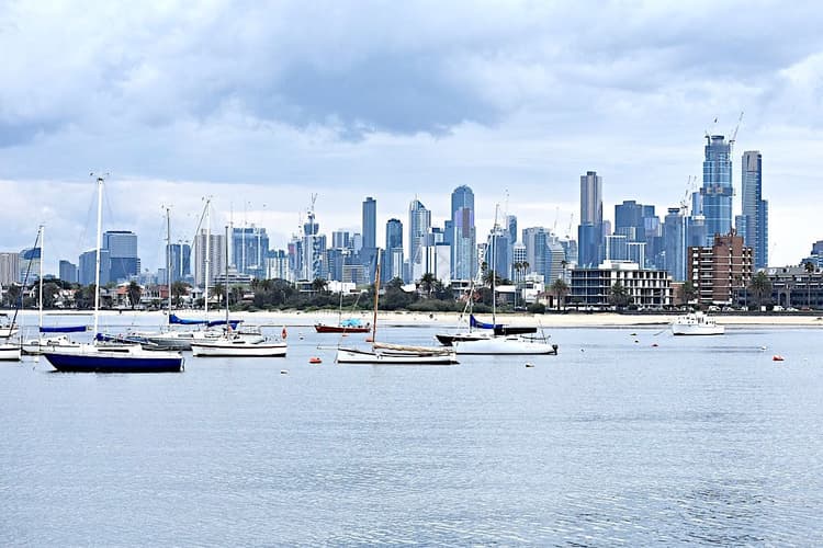 Best Hotels in Melbourne near St Kilda Beach