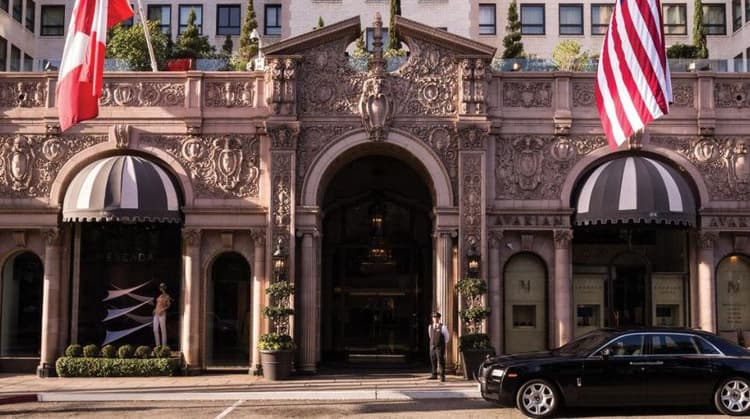 15 Best Hotels in Los Angeles with Valet Parking