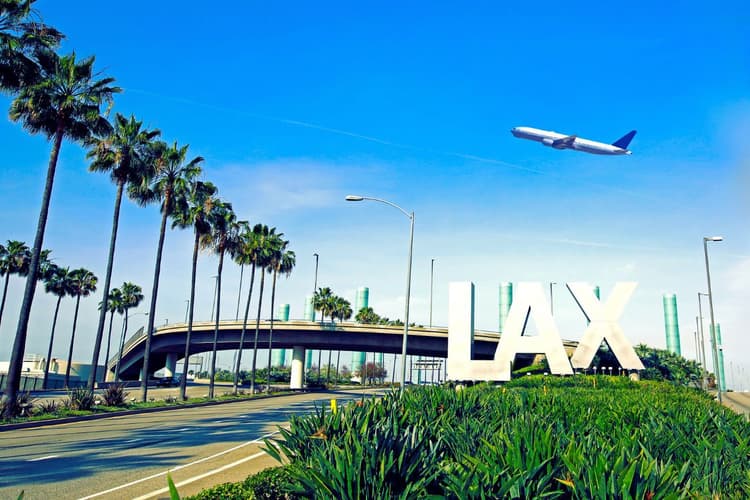 Best Hotels in Los Angeles with Shuttle Service