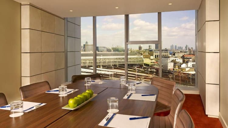 13 Best Hotels in London with Business Centre