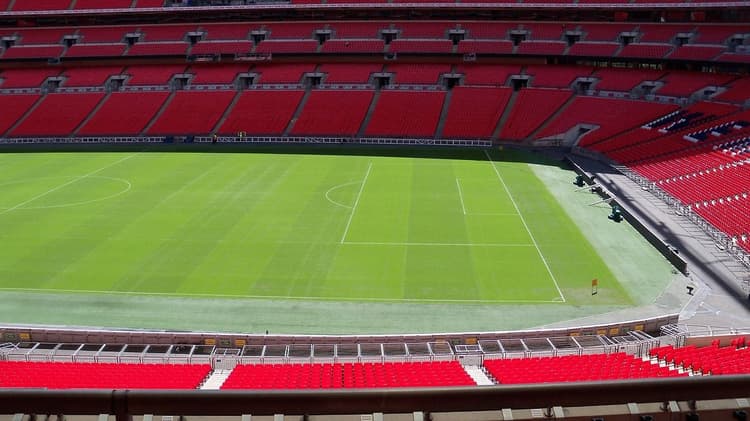 7 Best Hotels in Walking Distance to Wembley Stadium